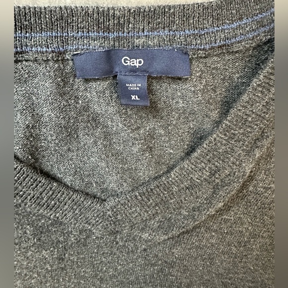 Gap Men’s Sweater - Picture 3 of 6